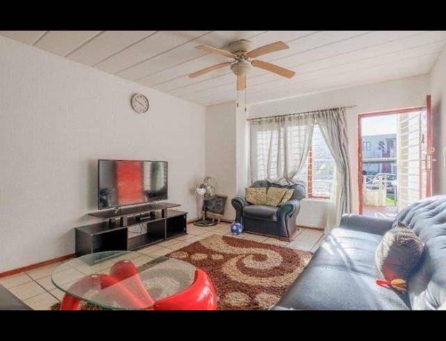 2 BEDROOM HOUSE FOR SALE IN KEW